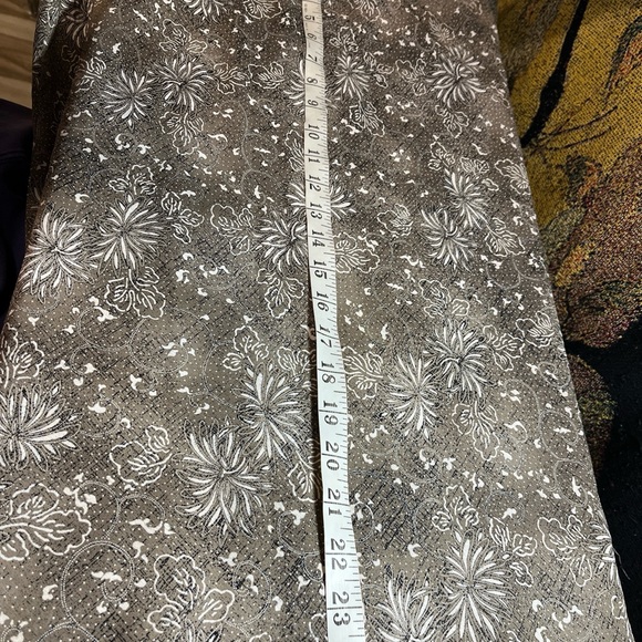 J Jill large Taupe Brown Lightweight Lull On Skirt w/ White Floral Black Accents - Picture 6 of 7